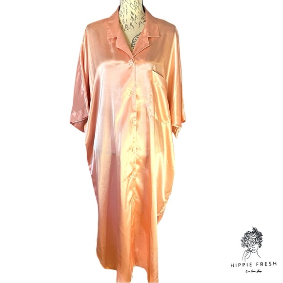 Vintage Me 2 By Miss Elaine Women’s Peach Silky Satin Nightshirt Size L - Picture 1 of 6